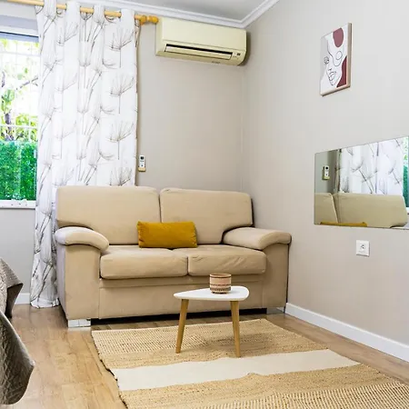 New Bazaar Cane 2 * Tirana